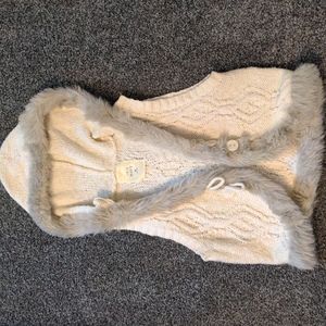 Cropped faux fur vest